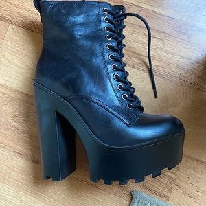 STEVE MADDEN super high BOOTS